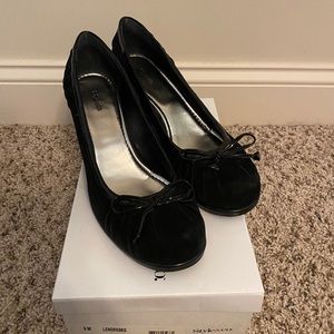 Black suede style & co